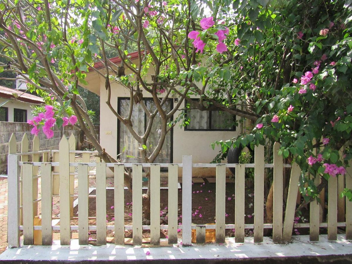 Retreat Chalets, The Nest, At Sparsh Resorts, Karjat Buitenkant foto