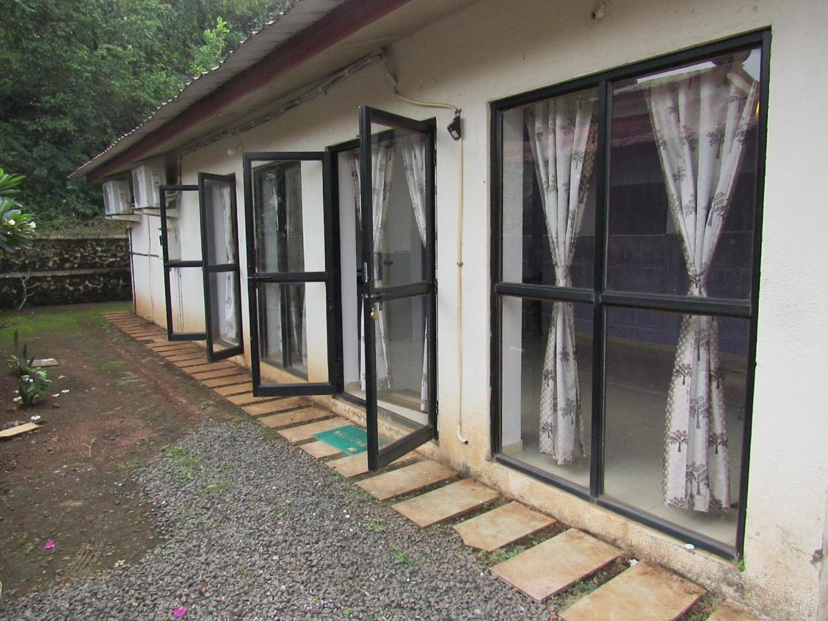 Retreat Chalets, The Nest, At Sparsh Resorts, Karjat Buitenkant foto