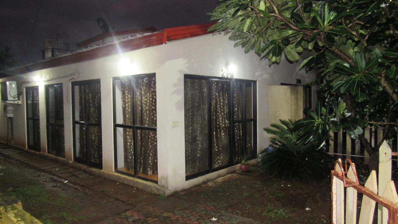 Retreat Chalets, The Nest, At Sparsh Resorts, Karjat Buitenkant foto
